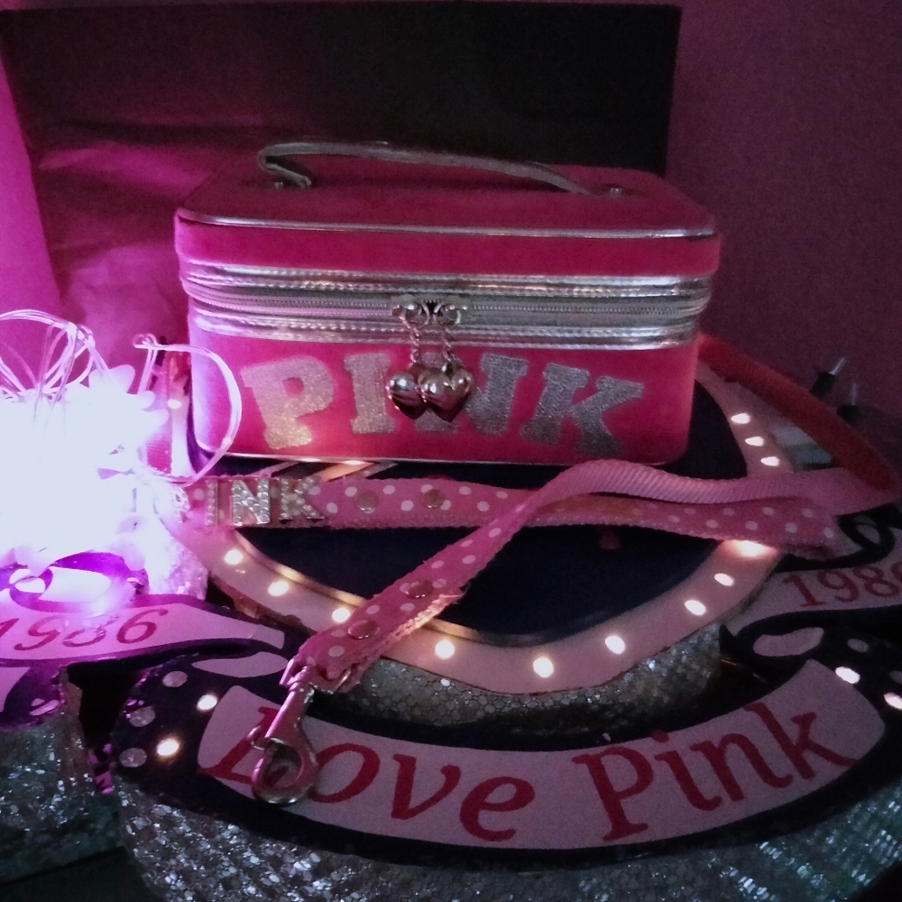 PINK VICTORIAS SECRET...SELLING COLLECTION